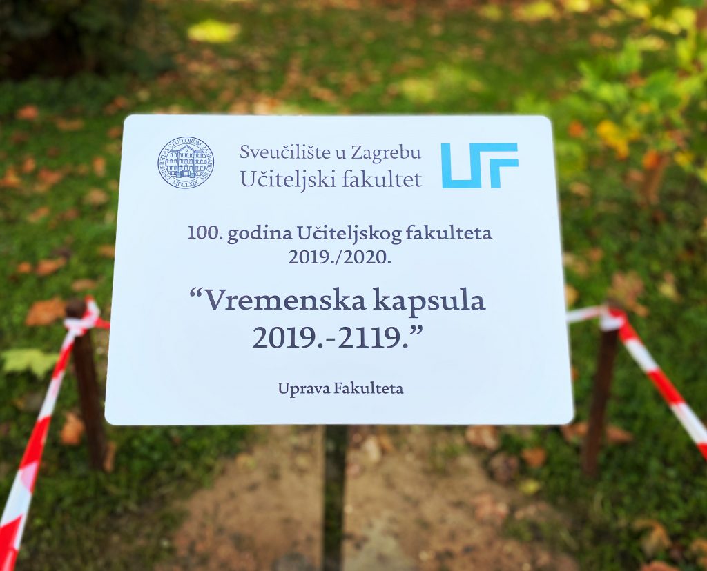 Natpisna ploča - Vremenska kapsula 2019. - 2119.