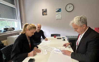 Potpisivanje Ugovora o izvođenju radova cjelovite obnove zgrade Odsjeka u Petrinji