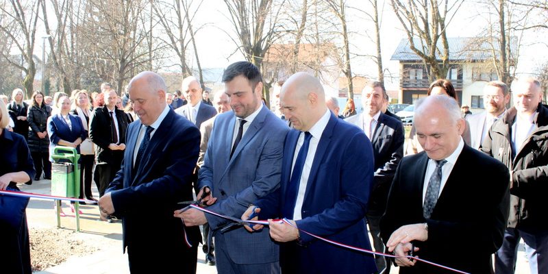 Svečano otvorenje zgrade Učiteljskog fakulteta Odsjeka u Petrinji Svečano otvorenje zgrade Učiteljskog fakulteta Odsjeka u Petrinji