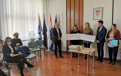 Studenti Učiteljskoga fakulteta donirali sredstva prikupljena u humanitarnoj akciji Advent Sveučilišta u Zagrebu