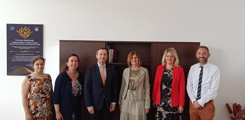 Posjet delegacije Veleposlanstva Francuske Republike Učiteljskom fakultetu Posjet delegacije Veleposlanstva Francuske Republike Učiteljskom fakultetu